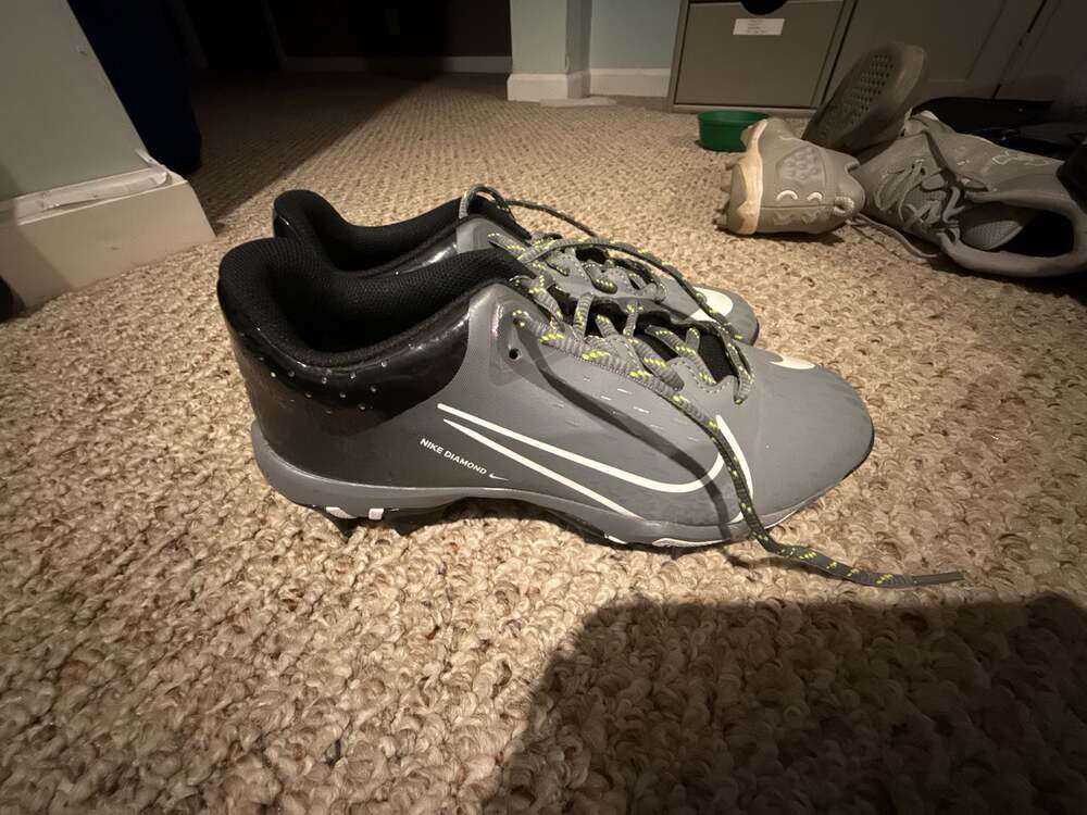 Nike Hyperdiamond 4 Keystone GG Softball Cleats CZ5919-007 Cool Grey